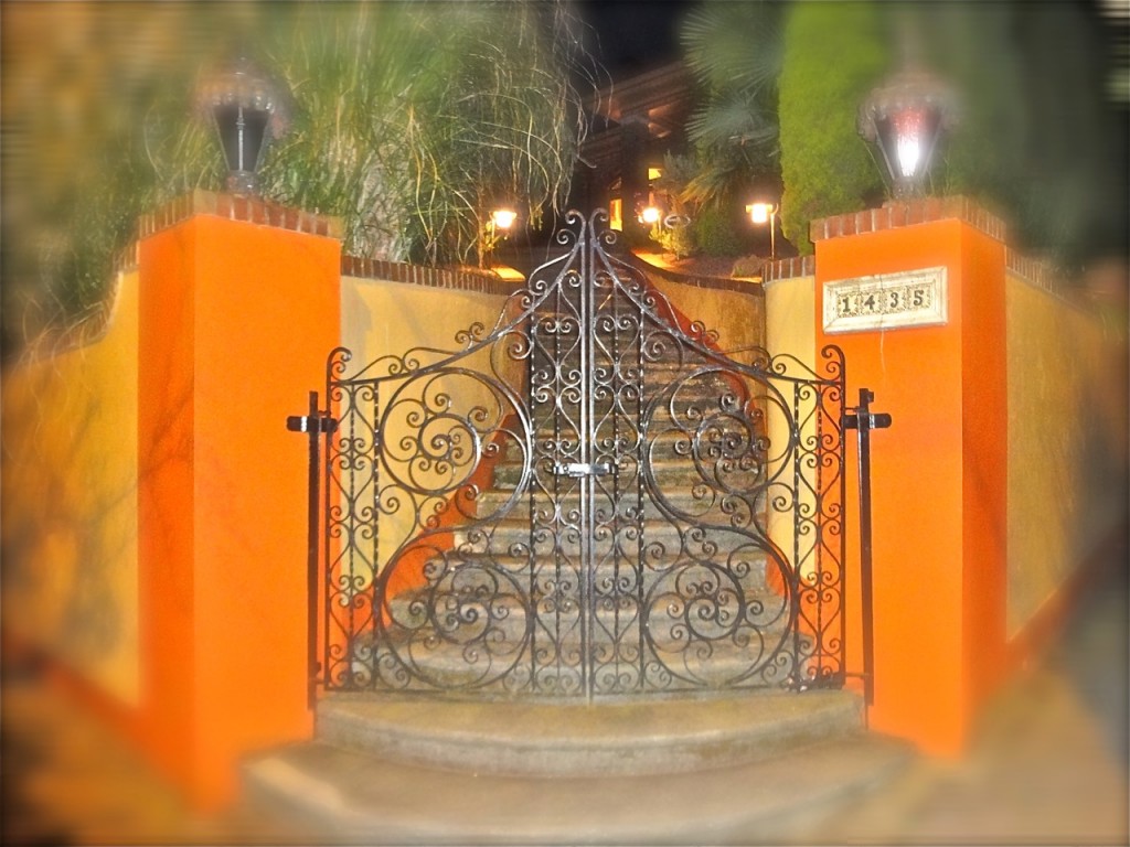 eight postcards of allure: city portals of the night